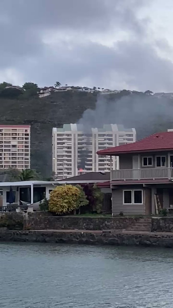 Fire at Hawaii Kai Complex. Hope everyone is ok