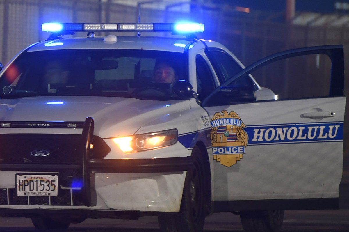 .@Honolulupolice officers shot and seriously injured an 18-year-old man at a Waipahu home Sunday night as they were responding to a domestic incident