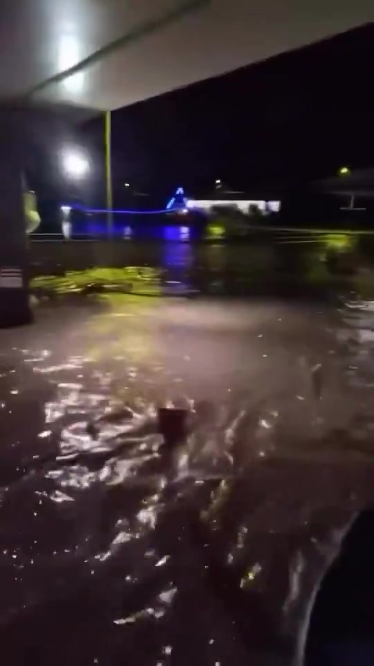 Serious flooding from tsunami waves seen throughout Hilo Bay, Hawaii, following yesterday’s M8.8 earthquake off the coast of the Kamchatka Peninsula in Russia’s Far East